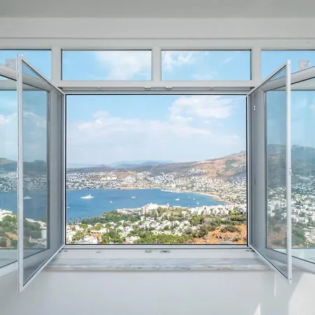 Triplex With Fantastic View In Bodrum فيلة