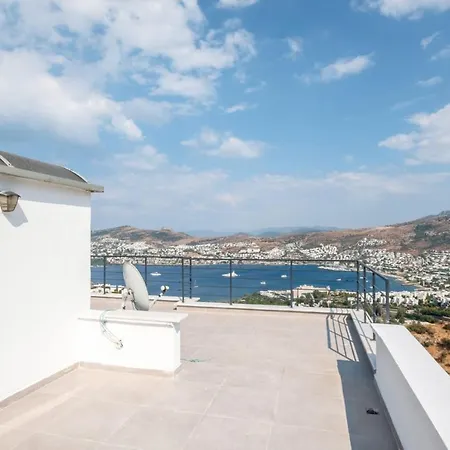 Triplex With Fantastic View In Bodrum Gundogan (Bodrum)
