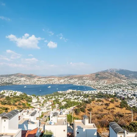 Villa Triplex With Fantastic View In Bodrum